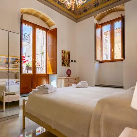 Dimore Anna Maria -casa Liberty- *