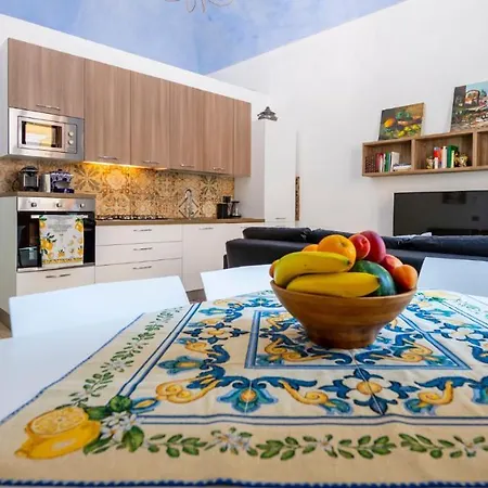 Dimore Anna Maria -casa Liberty- Avola